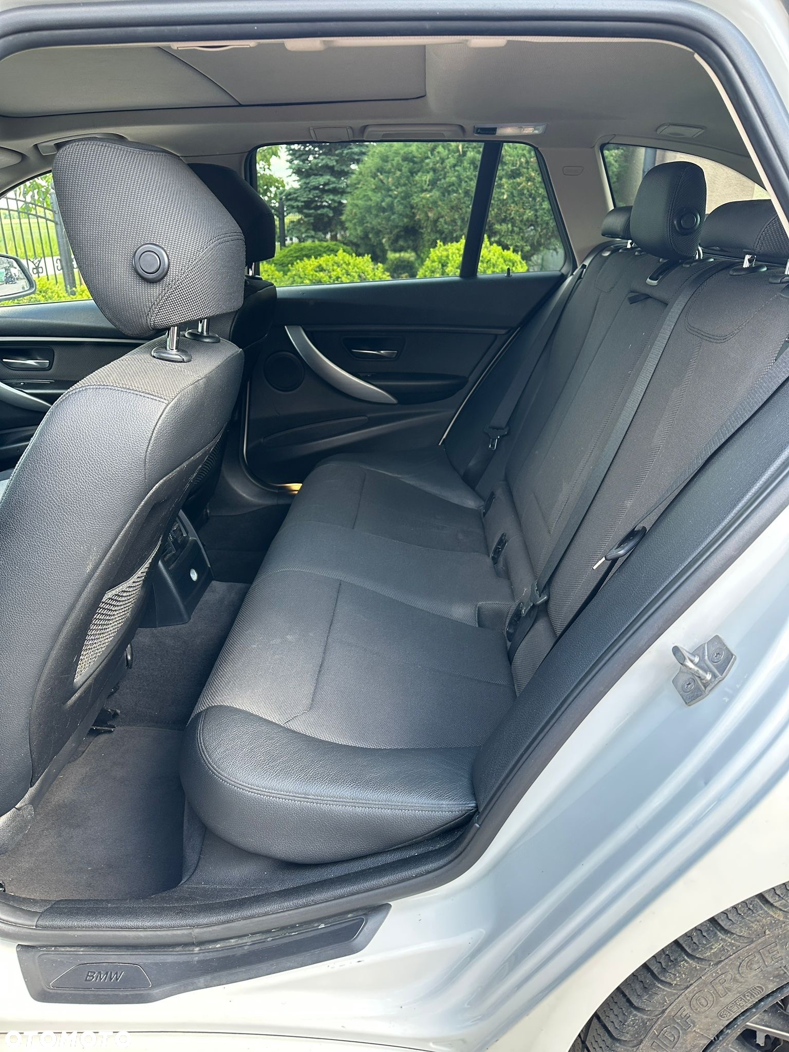 BMW Seria 3 330d xDrive - 5