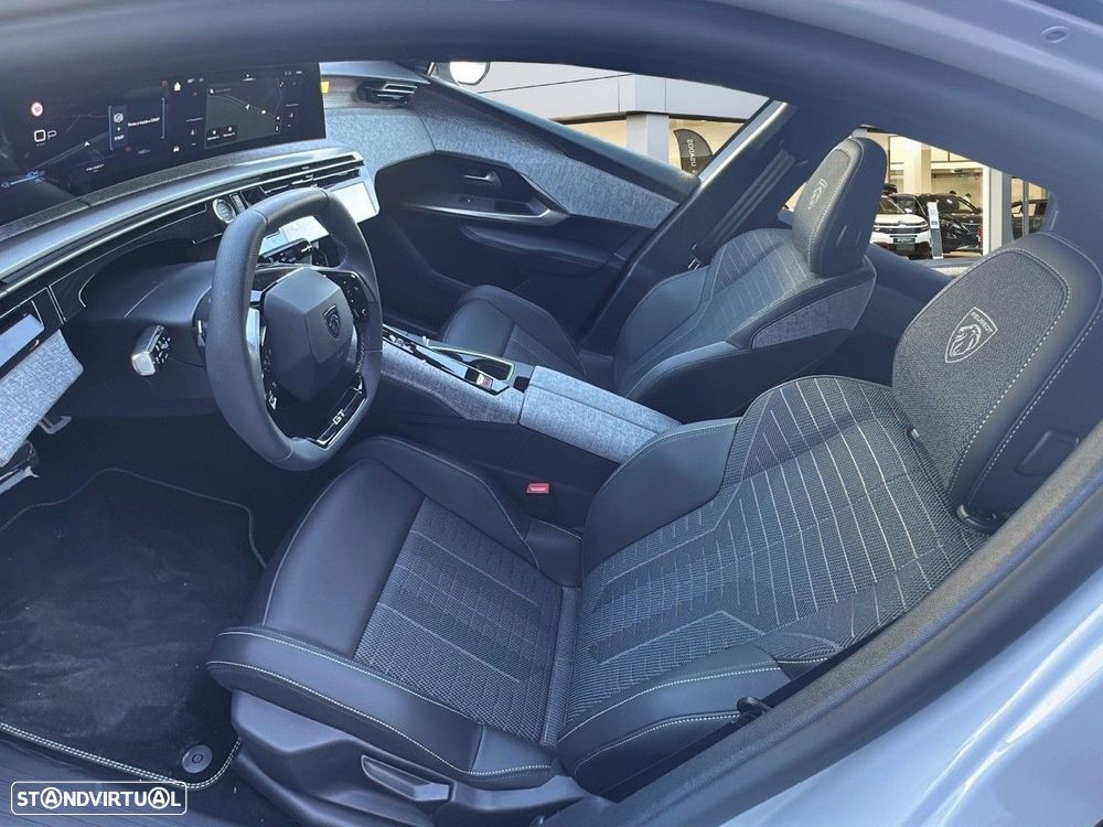 Peugeot E-3008 73 kWh GT - 8