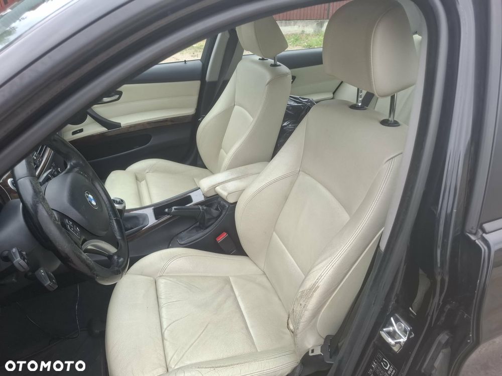 BMW Seria 3 320d - 12