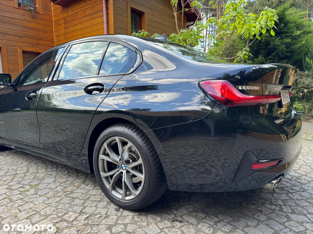BMW Seria 3 320i xDrive Sport Line - 4