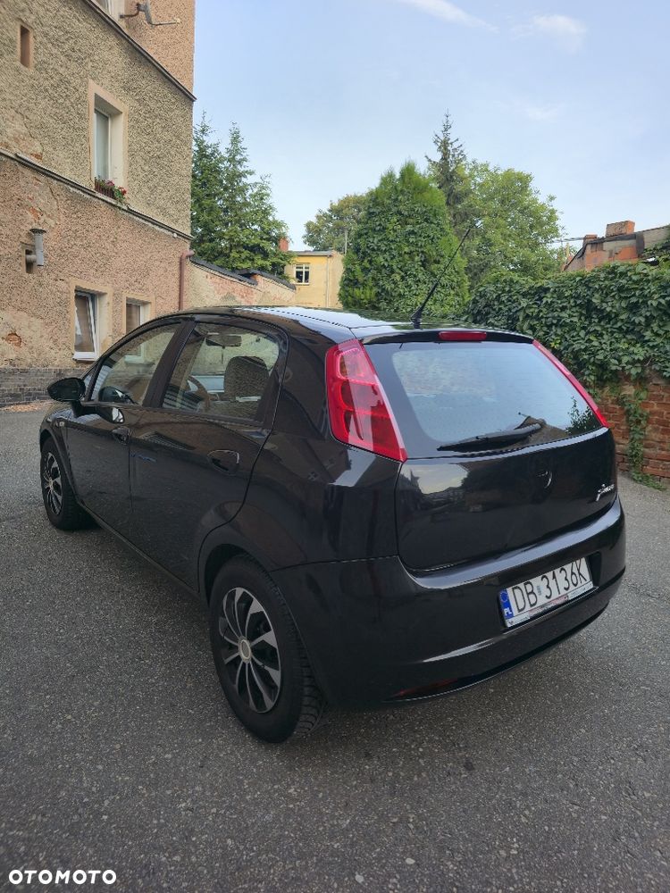 Fiat Grande Punto - 5