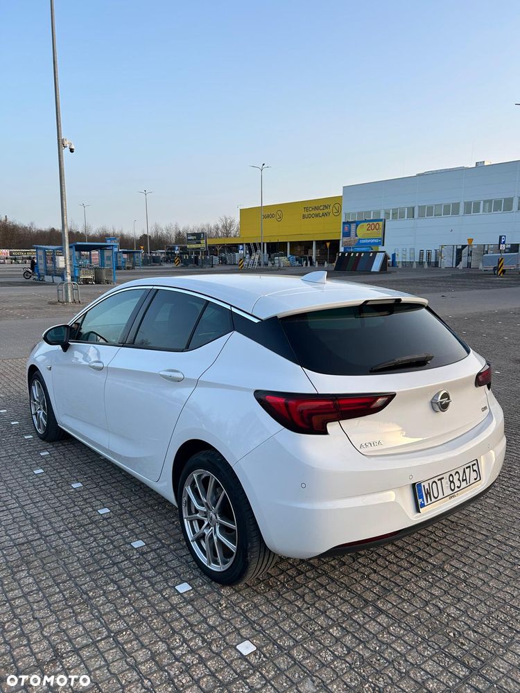 Opel Astra 1.6 CDTI Cosmo - 2