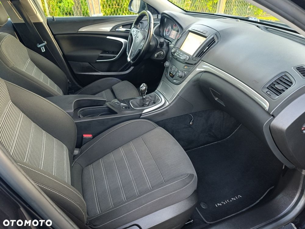 Opel Insignia - 8