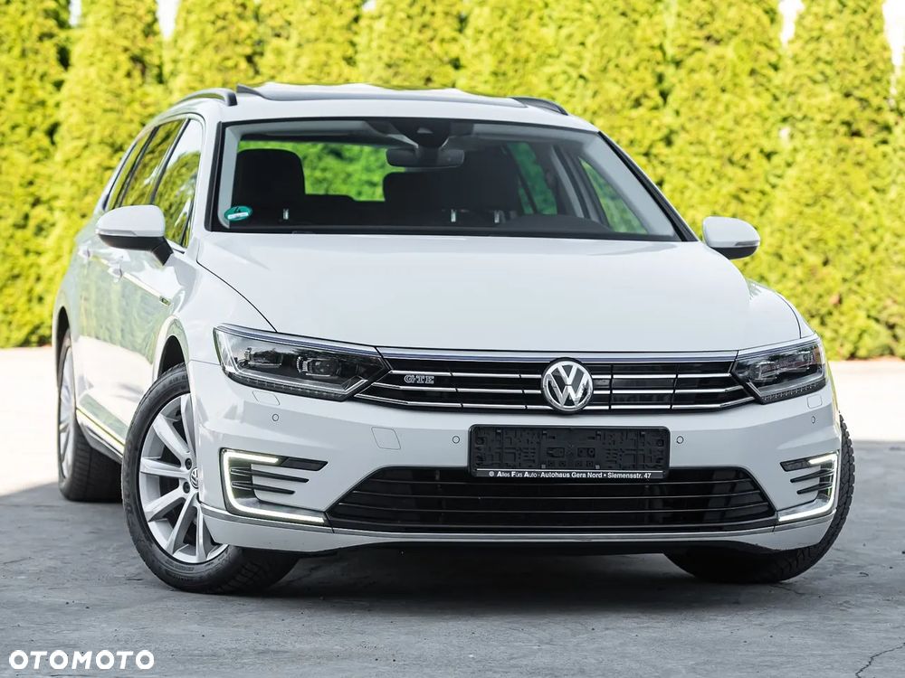 Volkswagen Passat Variant - 2