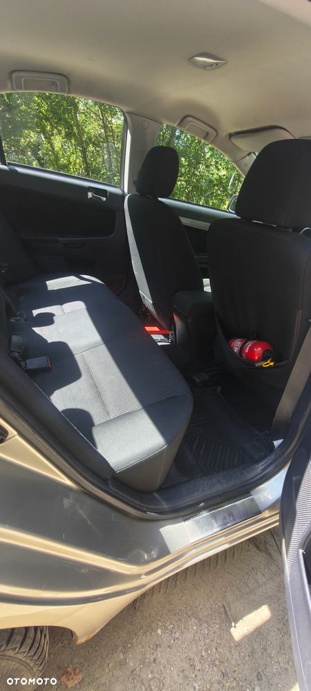 Mitsubishi Lancer 1.8 Invite - 19