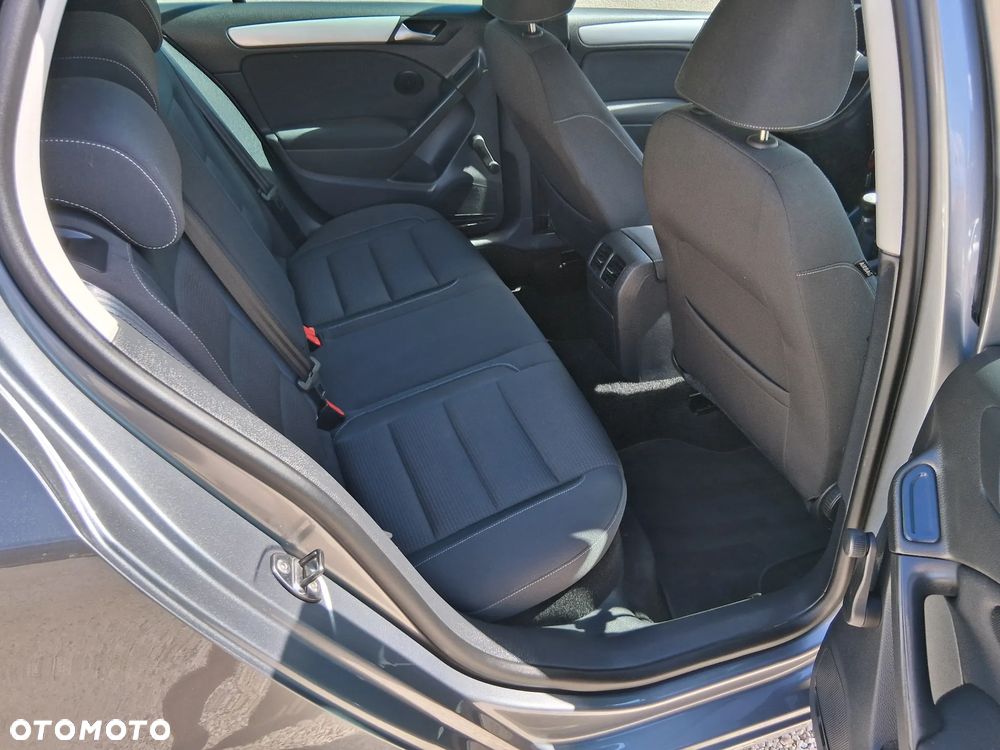 Volkswagen Golf - 12