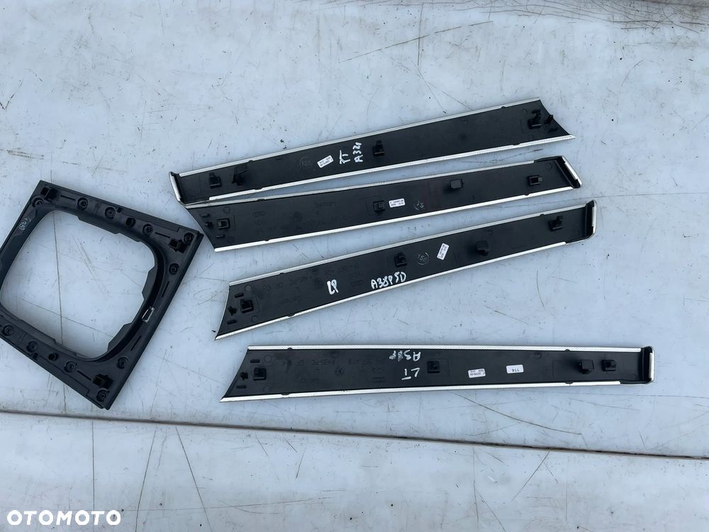 DEKORY LISTWY DRZWI RAMKA WYBIERAKA AUDI A3 8P 5D - 4