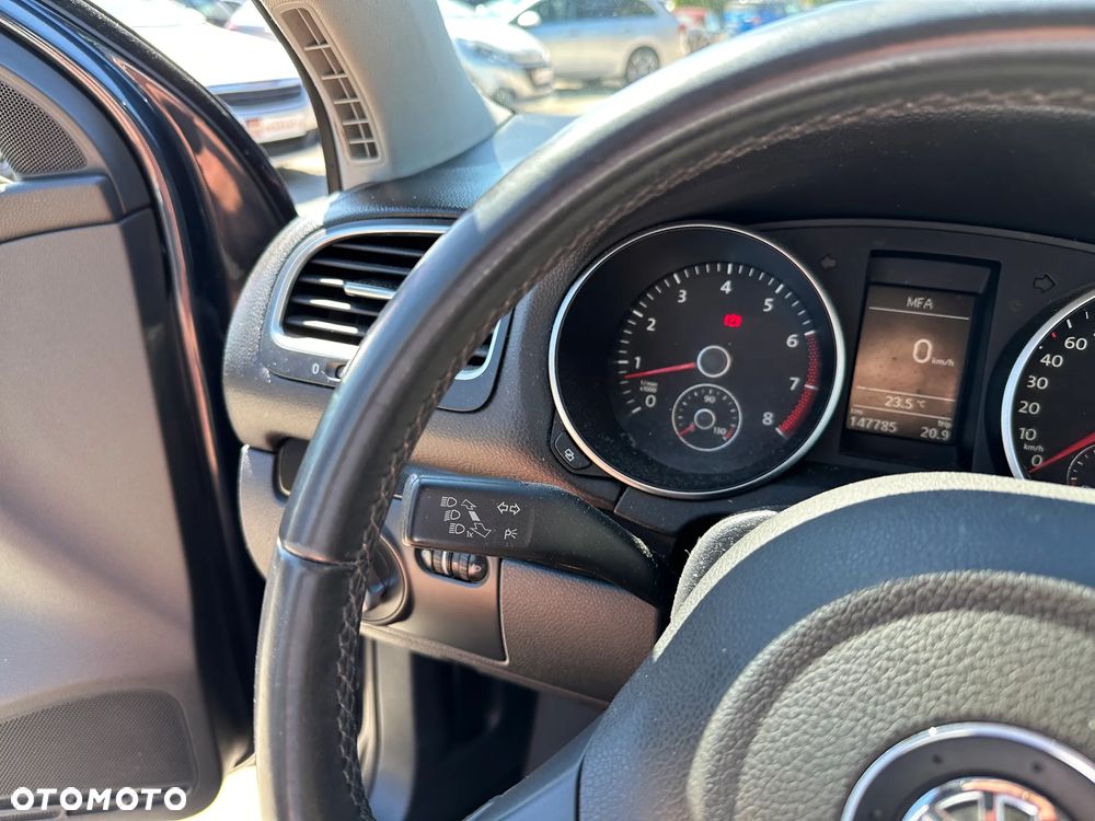 Volkswagen Golf - 10