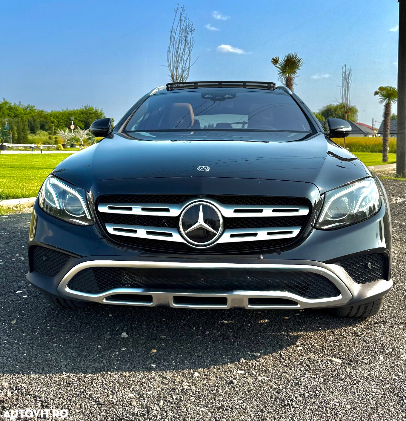 Mercedes-Benz E 220 d 4Matic T 9G-TRONIC Avantgarde - 6
