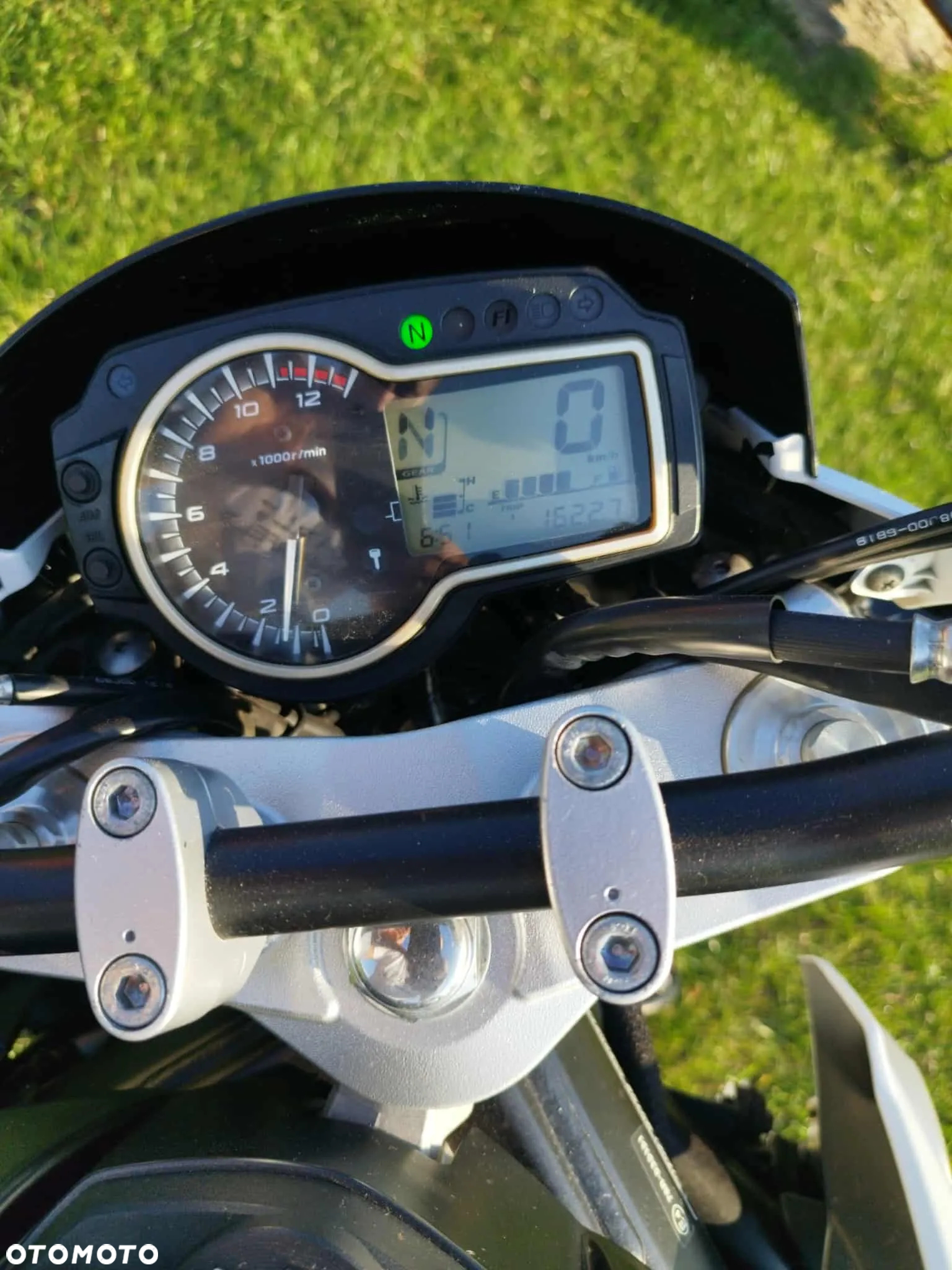 Suzuki GSR - 7