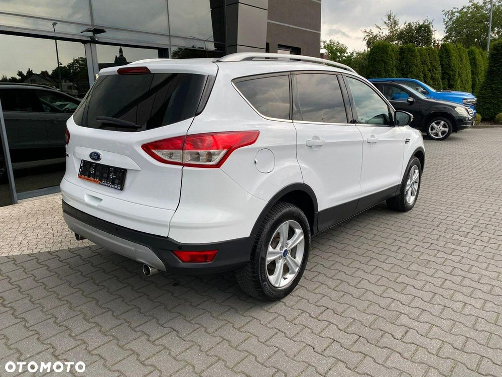 Ford Kuga 2.0 TDCi 2x4 Trend - 4