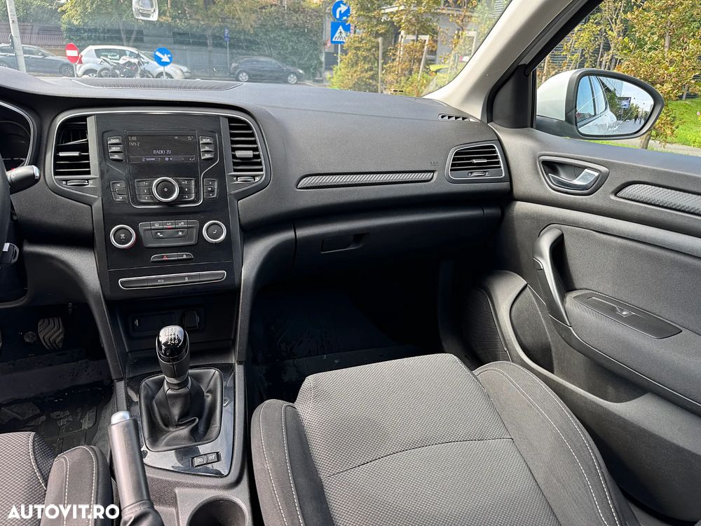 Renault Megane ENERGY dCi Life - 13