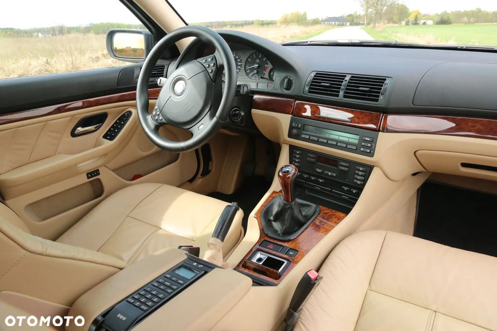 BMW Seria 5 530i Touring Edition Sport - 25