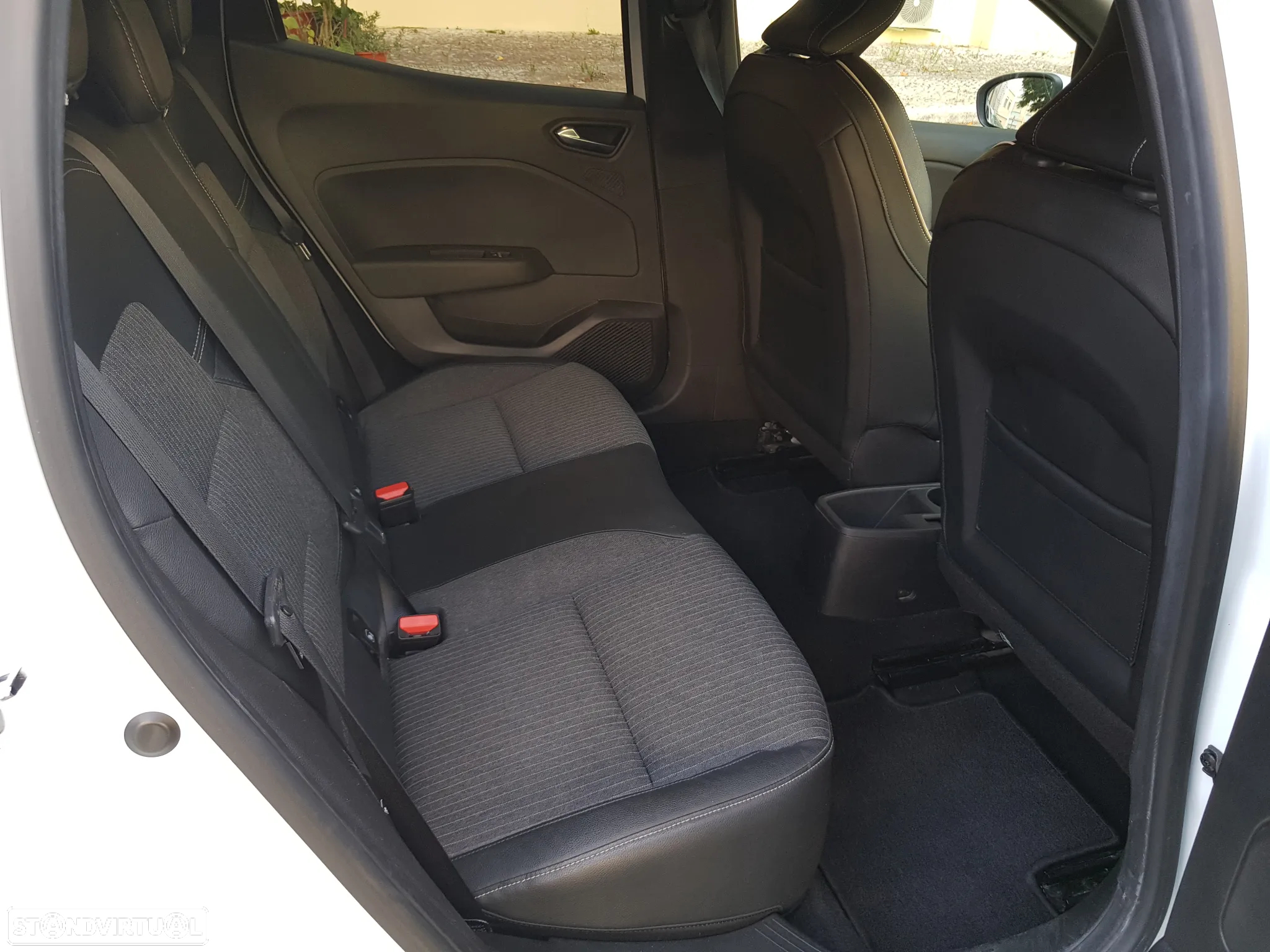 Renault Clio 1.5 Blue dCi Exclusive - 38