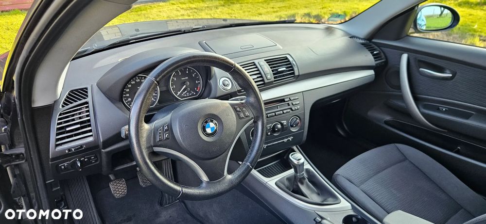 BMW Seria 1 116i - 11