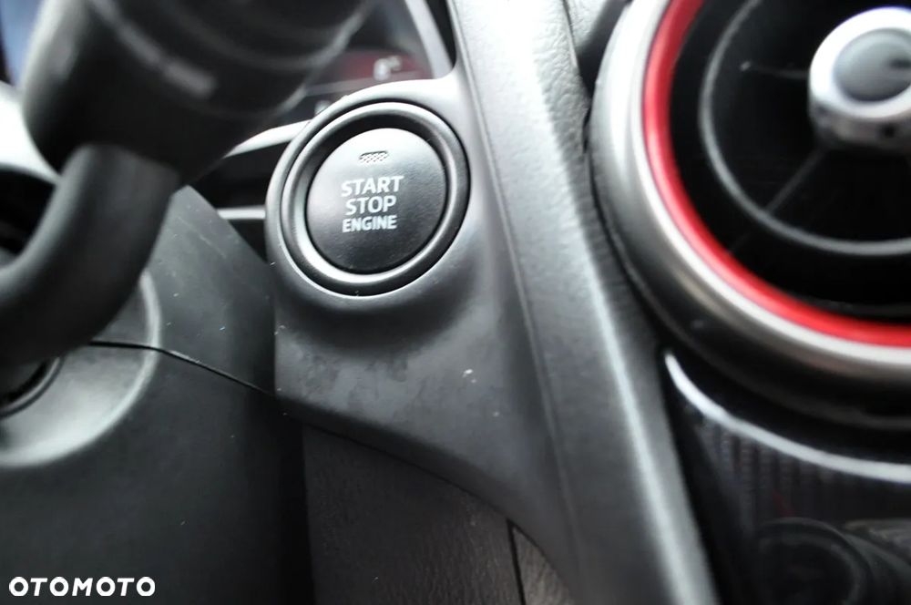 Mazda 2 SKYACTIV-G 90 Exclusive-Line - 32