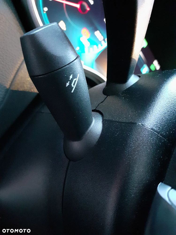 Mercedes-Benz GLC 200 4Matic 9G-TRONIC AMG Line - 35