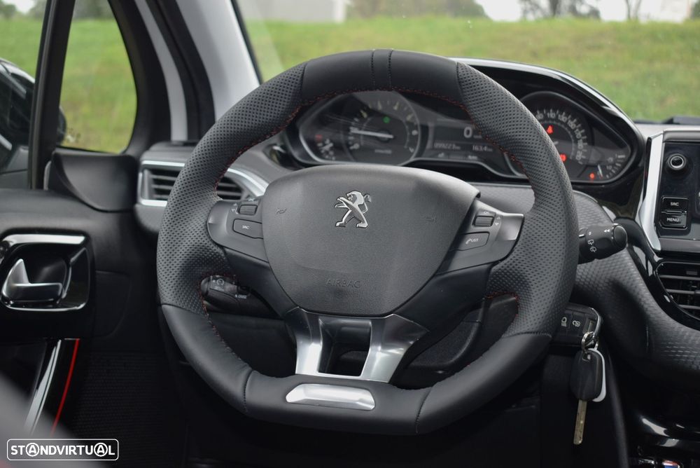 Peugeot 208 1.2 PureTech GT Line - 20