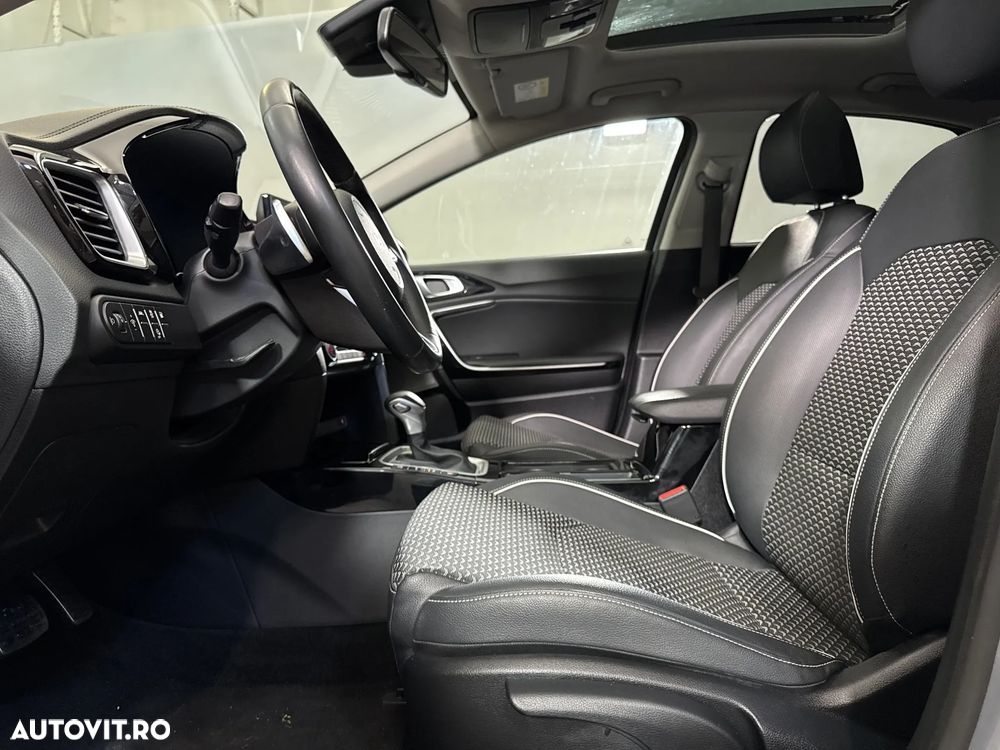 Kia XCeed - 25