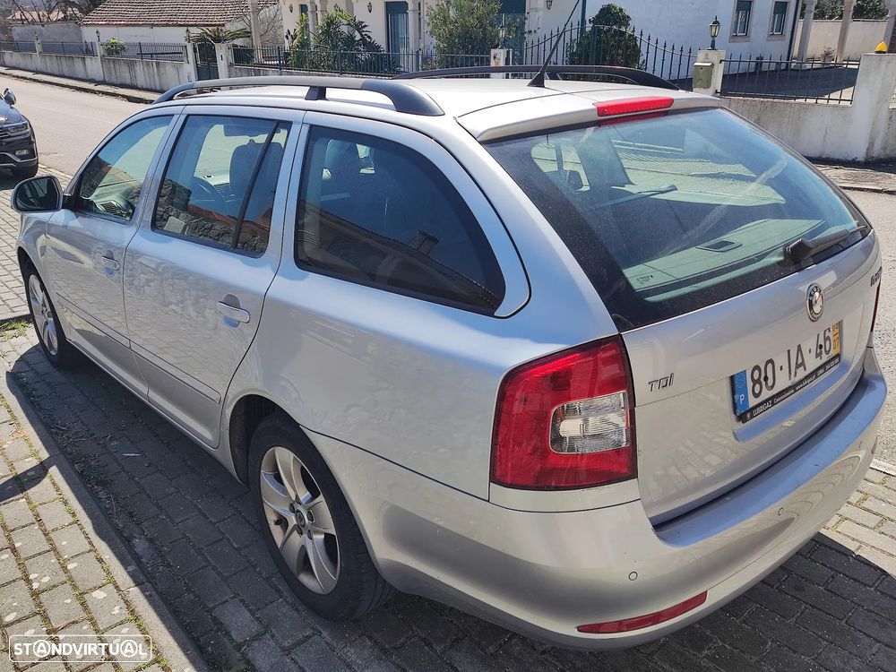 Skoda Octavia Break 1.6 TDi Elegance Pack - 5