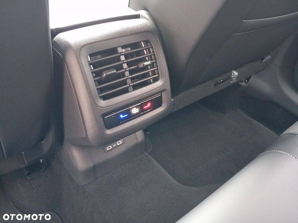 Volkswagen T-Roc - 22