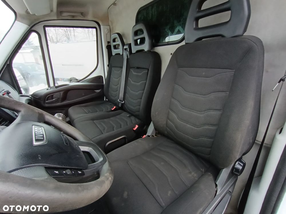 Iveco DAILY 35s13 L2H2 2.3 diesel 126kM, HAK(uciąg 3.5t) OPONY ZIMOWE BDB STAN, OGINALNY NISKI PRZEBIEG! Gotowy do pracy! - 30