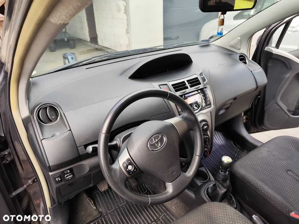 Toyota Yaris 1.4 D-4D Life - 26
