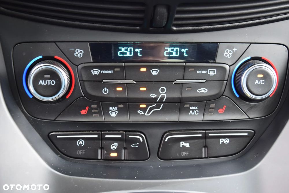 Ford Kuga 2.0 TDCi AWD ST-Line - 31