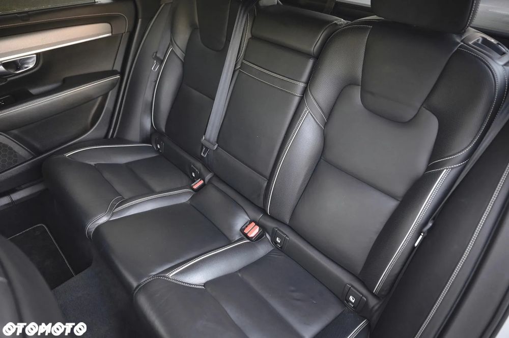 Volvo V90 T4 R-Design - 27