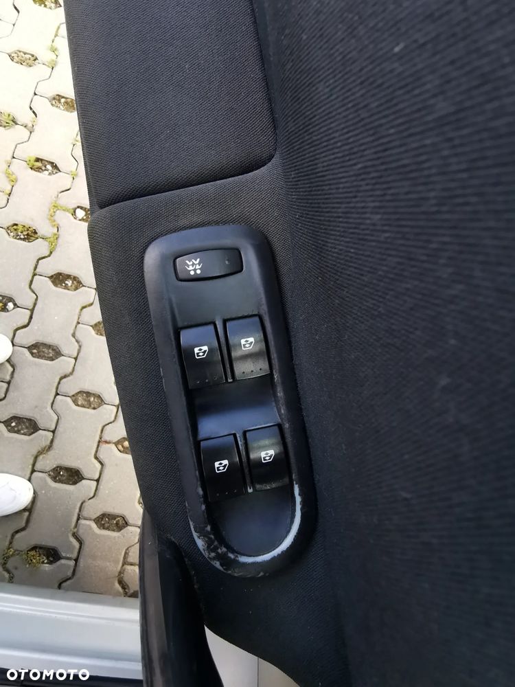 Renault Scenic 1.6 16V Confort Privilege - 13