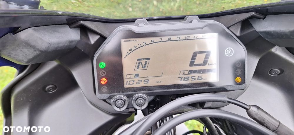 Yamaha R3 - 6