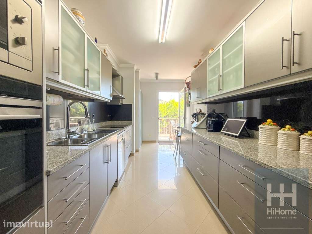 Apartamento T2 no Caniço com vista mar | Garagem em box e 2 arrecad... - Grande imagem: 2/50