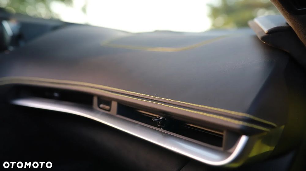 Chevrolet Corvette - 21