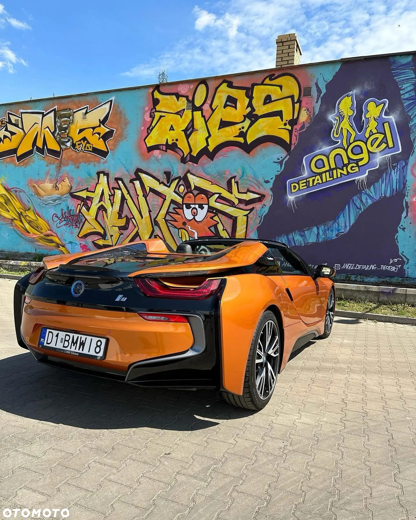 BMW i8 Roadster - 12