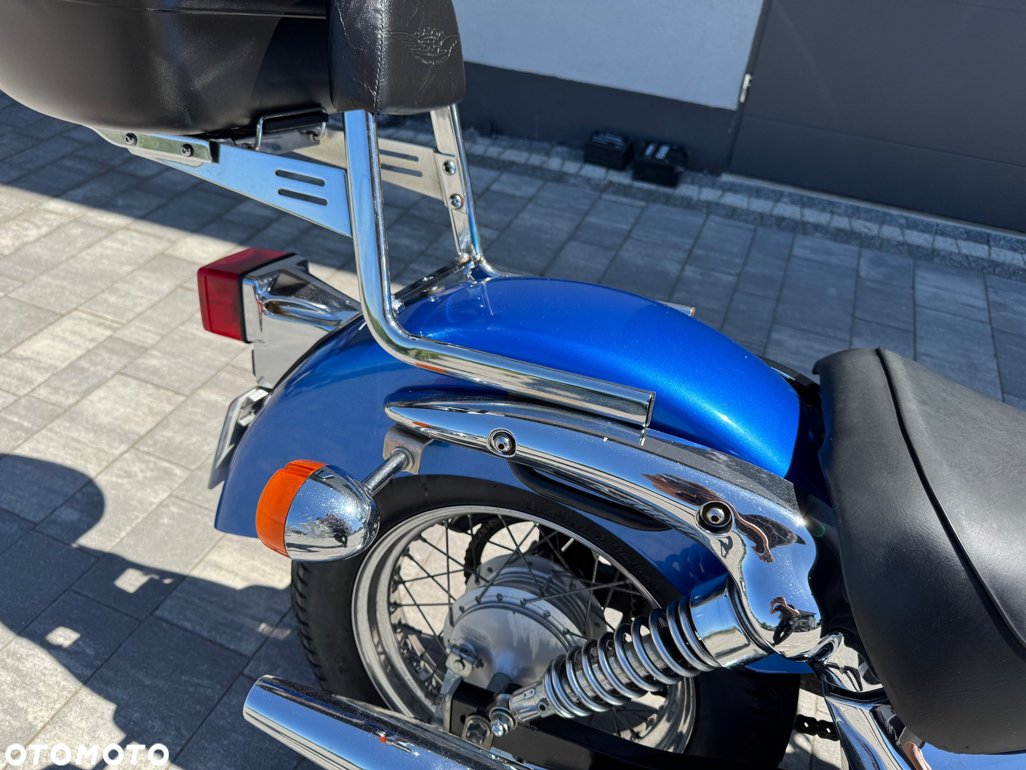 Suzuki Intruder - 15
