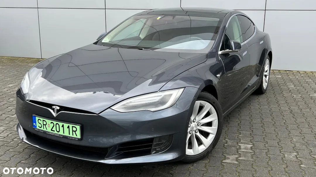 Tesla Model S Standard Reichweite - 36