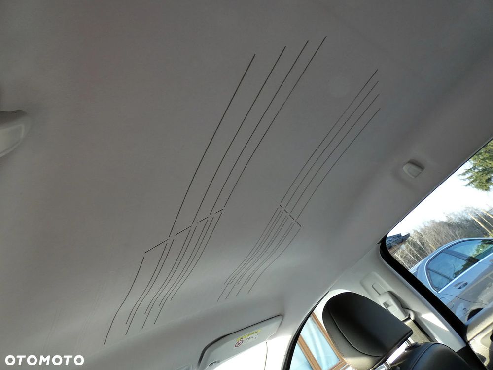 Peugeot 2008 1.6 e-HDi Allure S&S - 13