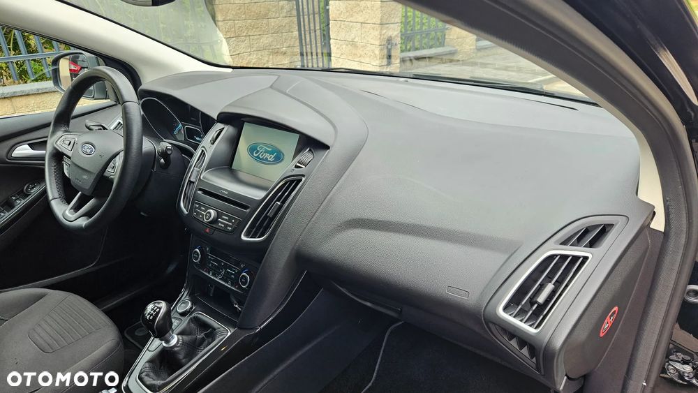 Ford Focus 1.0 EcoBoost Start-Stopp-System TREND - 16