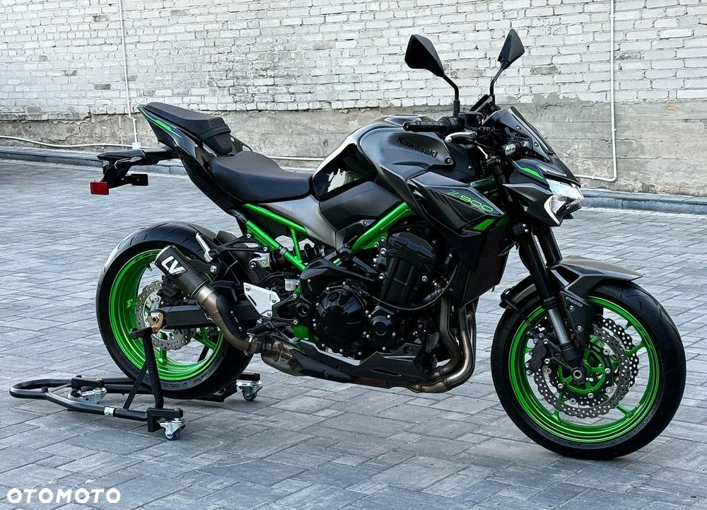 Kawasaki Z 900 - 10