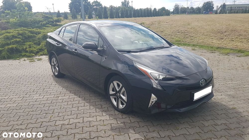 Toyota Prius Hybrid Executive - 37