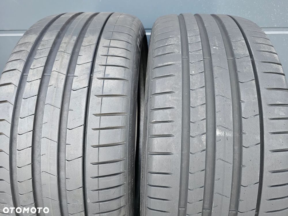 Pirelli P Zero 255/35R21 98 W - 3