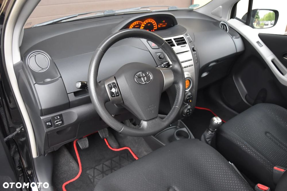Toyota Yaris 1.33 VVT-i Executive - 19