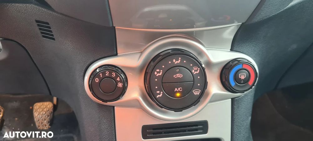 Ford Fiesta 1.6 TDCI Titanium - 6