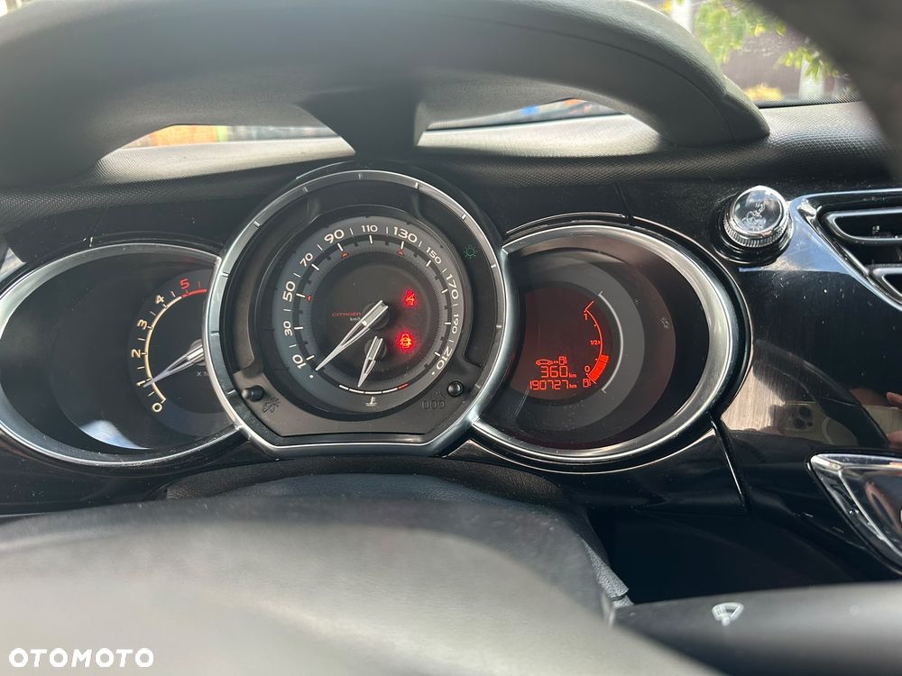 Citroën DS3 1.6 e-HDi SoChic - 8