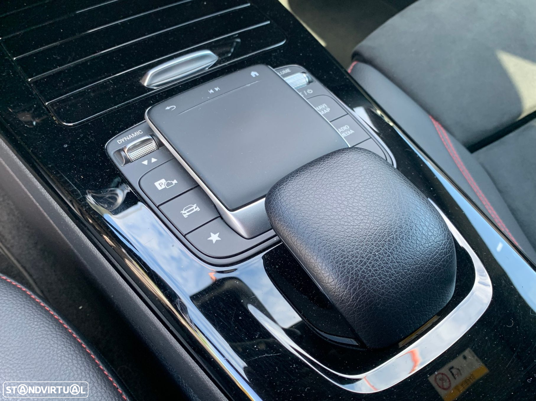 Mercedes-Benz CLA 180 d Shooting Brake AMG Line Aut. - 41
