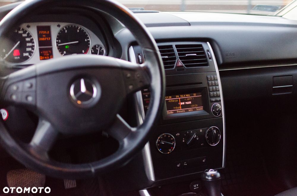 Mercedes-Benz Klasa B 200 CDI Autotronic - 11