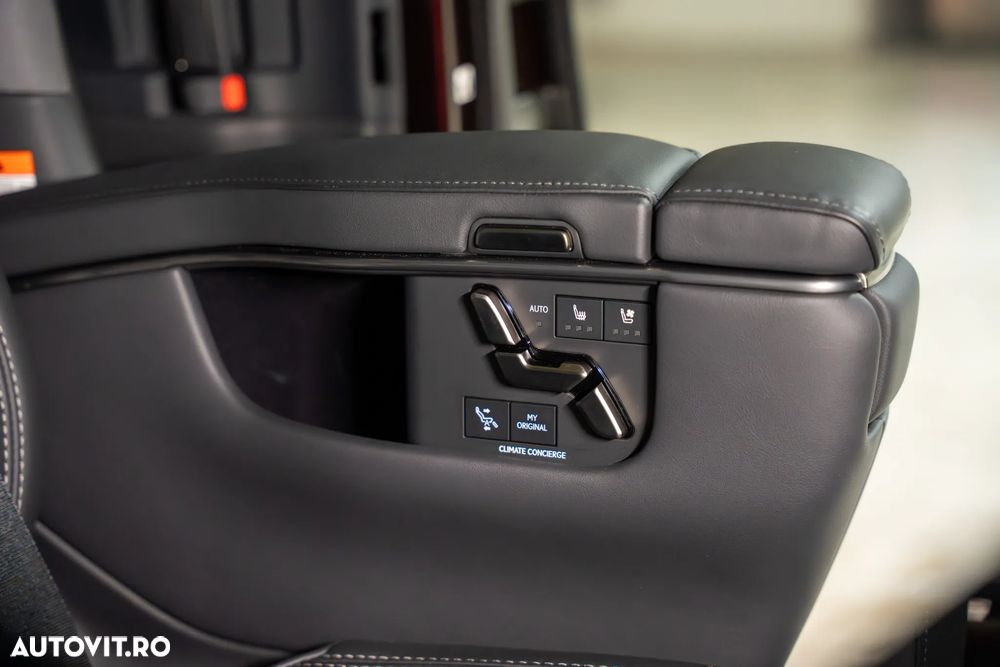 Lexus LM 350h Luxury - 18