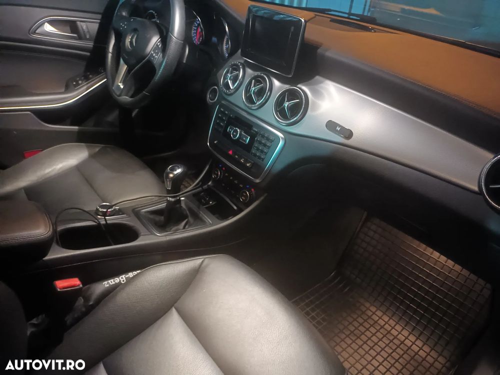 Mercedes-Benz CLA 180 - 16