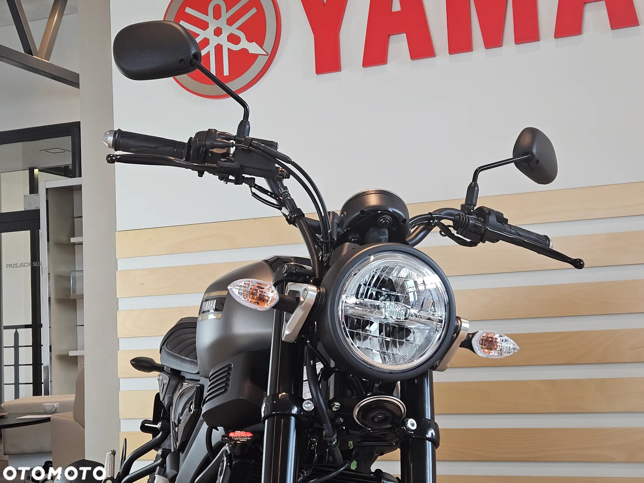 Yamaha XSR - 7