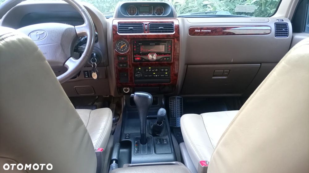 Toyota Land Cruiser - 13